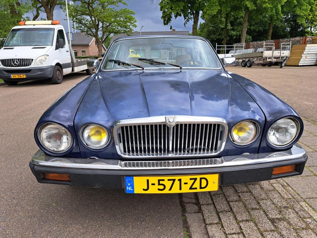 Jaguar xj 4.2 6 cilinder ,automaat,apk 2027, Auto's, Oldtimers, Automaat, Blauw, Sedan, 4235 cc