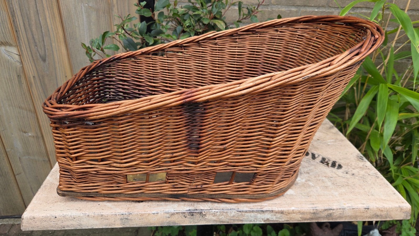 Rotan hondenmand met Racktime adapter en losse korf., Fietsen en Brommers, Ophalen, Gebruikt, Fietsmand, Racktime