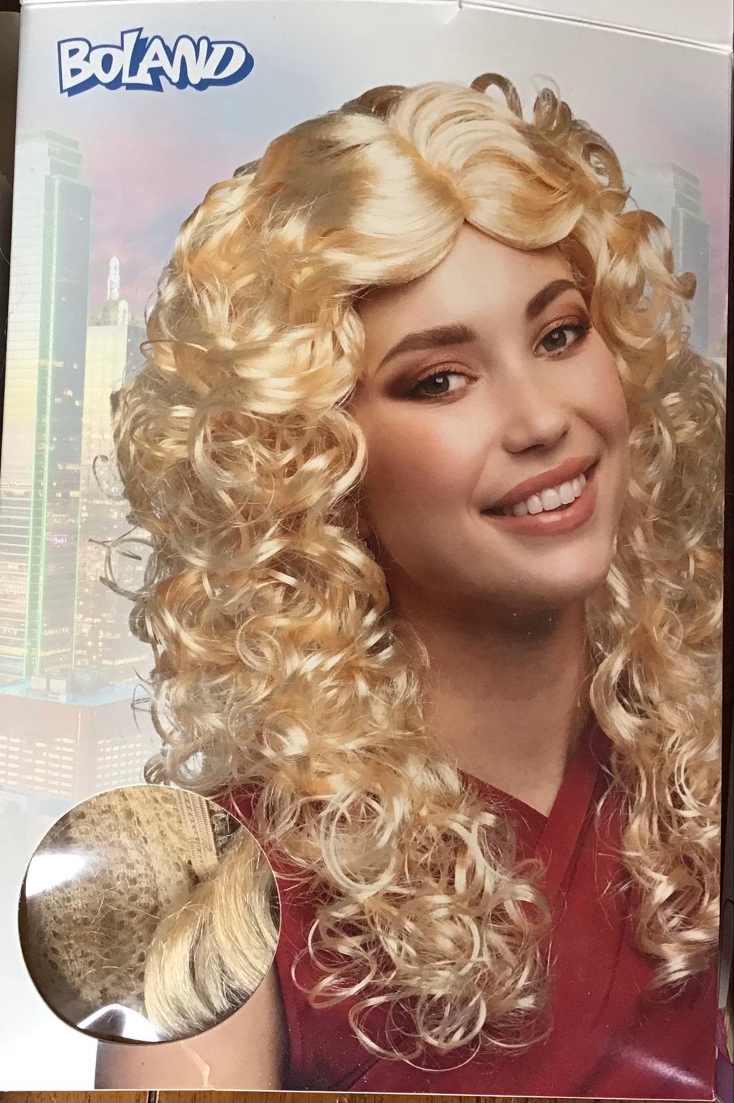 Drie blonde pruiken - Zo goed als nieuw, met haarnetjes, Ophalen of Verzenden, Zo goed als nieuw, Overige thema's, Accessoires
