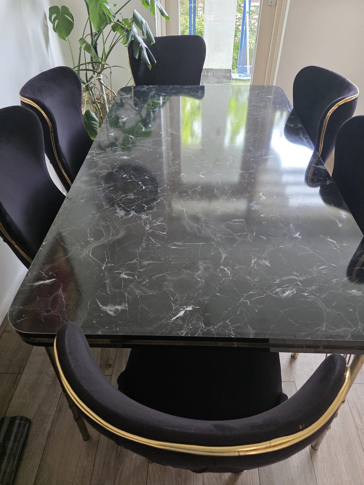 Wastafel met zes stoelen, Ophalen, Zo goed als nieuw