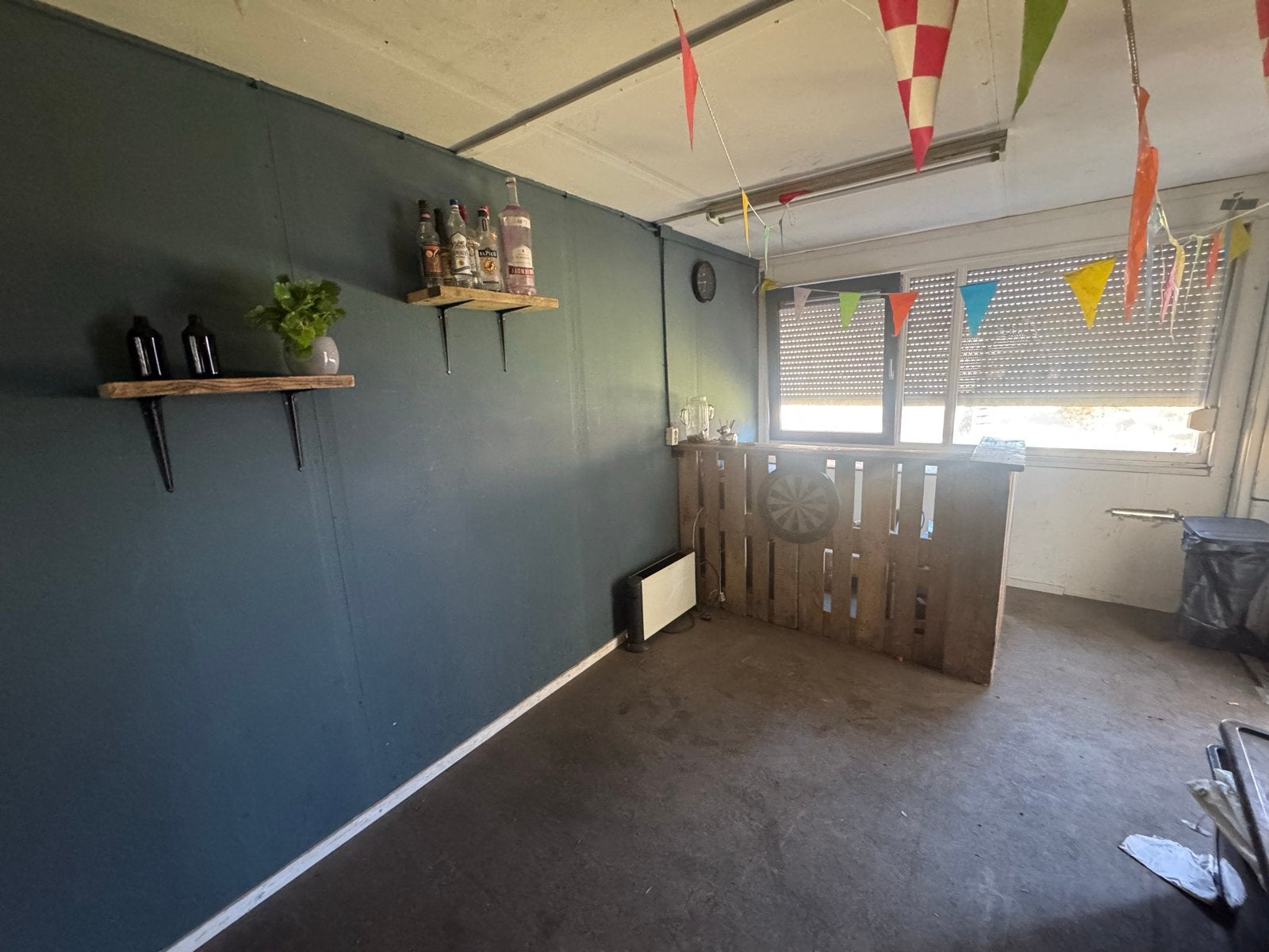 Veelzijdige Keet: Kantine, Hobbyruimte, Mancave, Werkplek, O, Ophalen