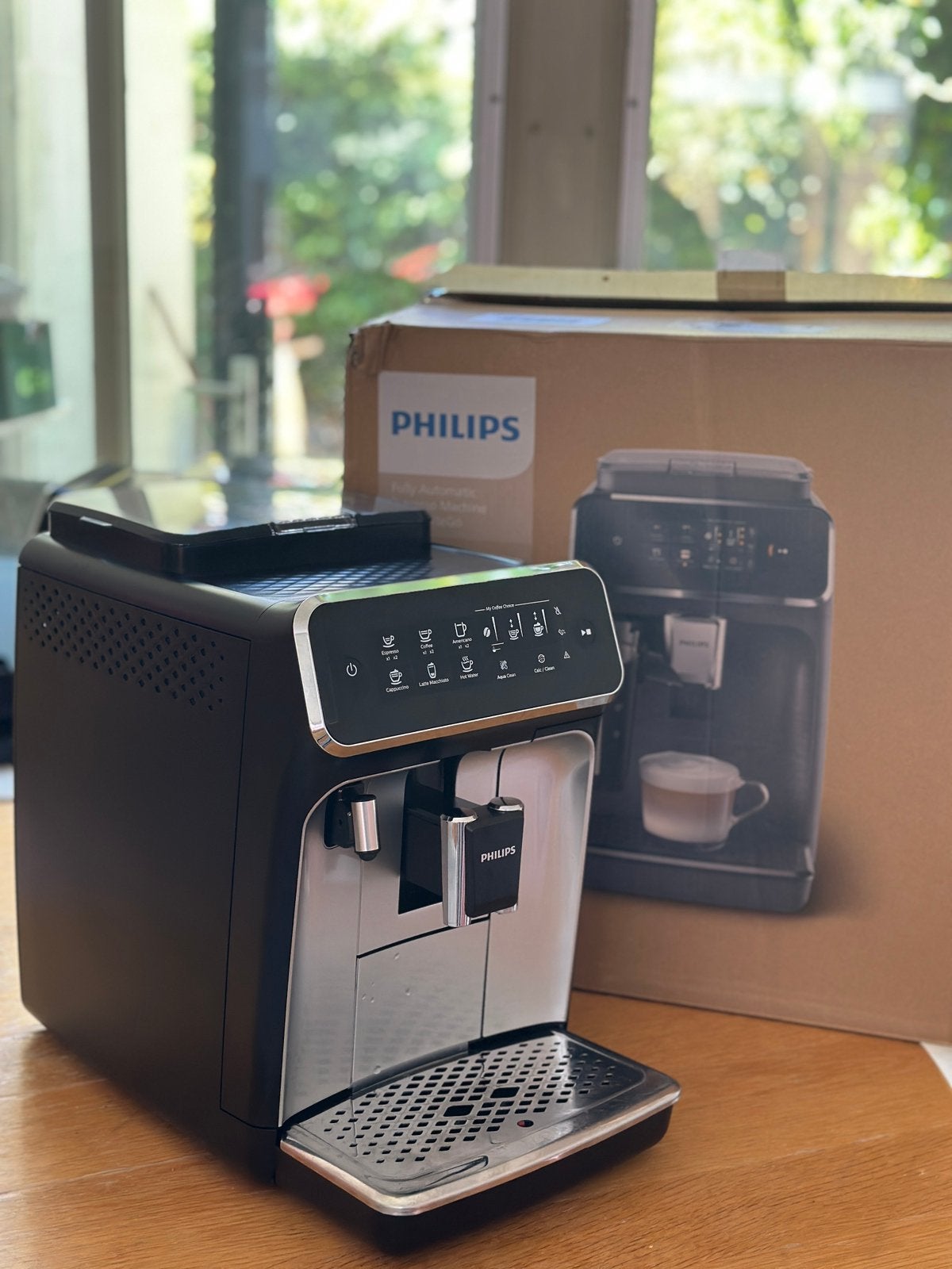Koffiezetapparat-Volautomatisch- Philips lattego € 250,00, Espresso apparaat, 10 kopjes of meer, Ophalen of Verzenden, Zo goed als nieuw