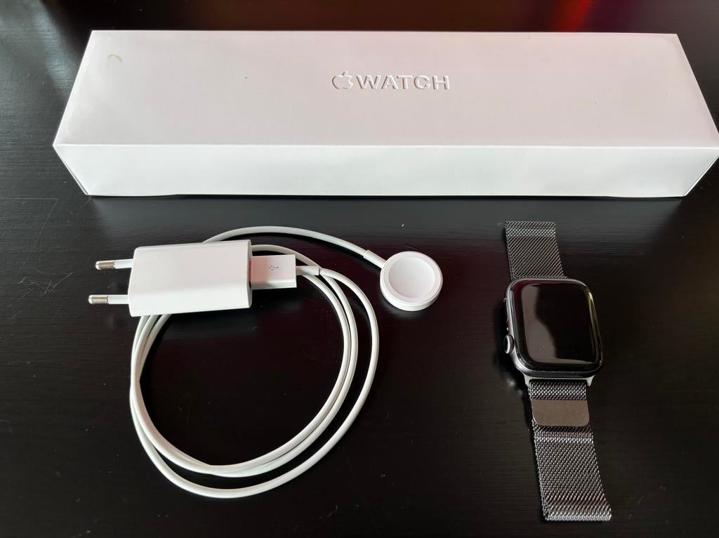Apple Watch Series 6 Space Grey in goede staat!, Afstand, IOS, Ophalen of Verzenden, Zo goed als nieuw