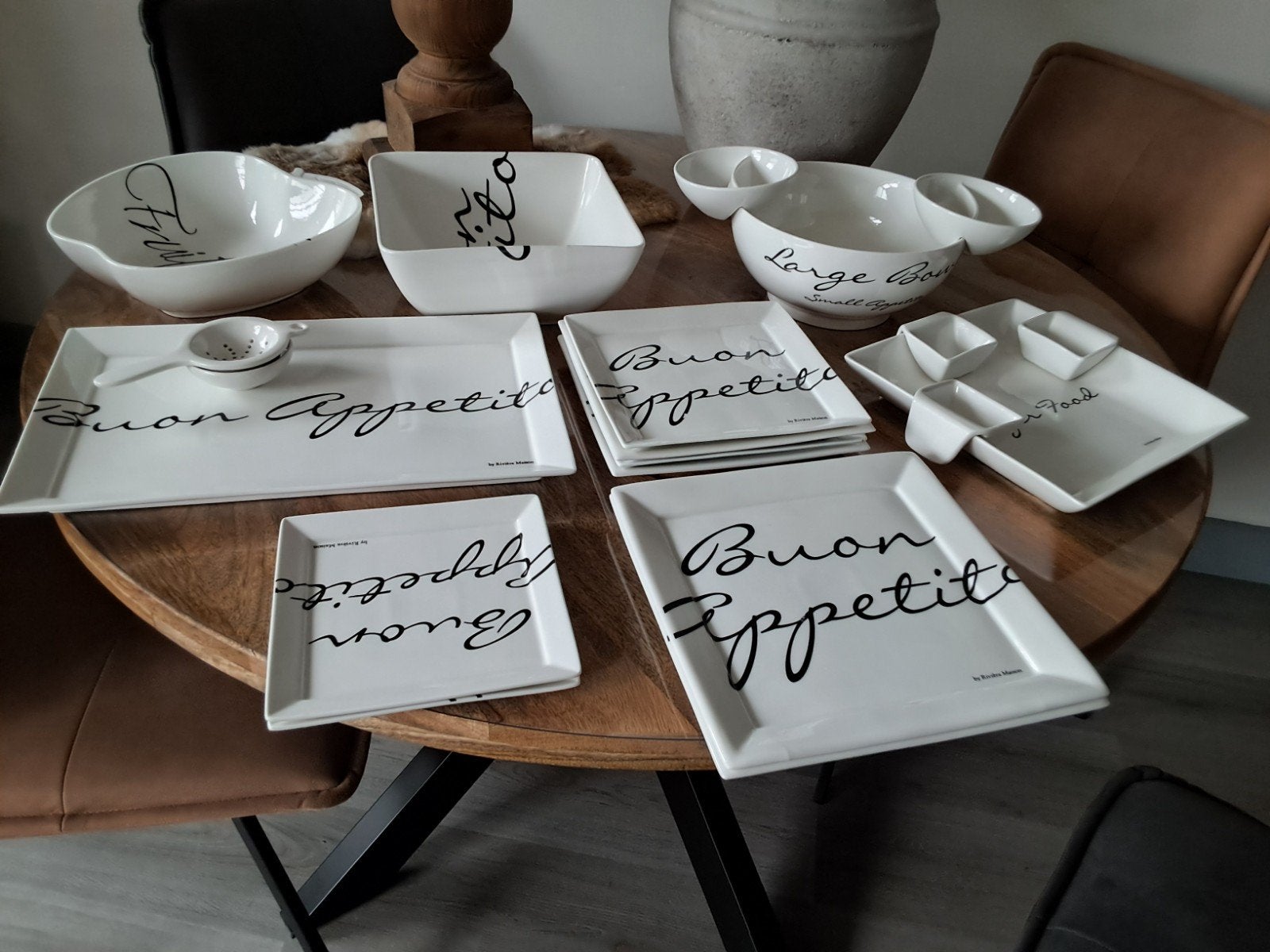 te koop niet gebruikte oude collectie Riviera Maison, Ophalen, Zo goed als nieuw, Overige stijlen, Bord(en)