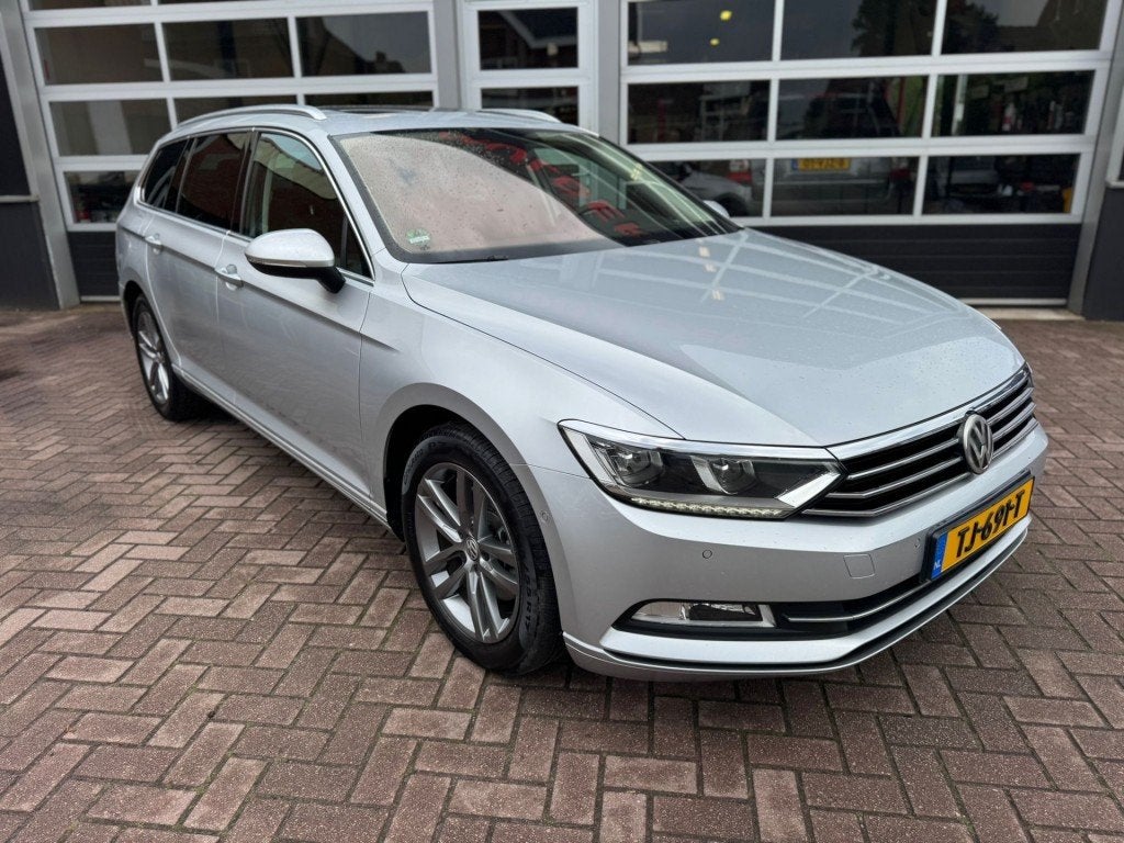 Volkswagen PASSAT  VARIANT 1.4 TSI ACT 150PK HIGHLINE / MASS, Voorwielaandrijving, Gebruikt, Euro 6, 4 cilinders