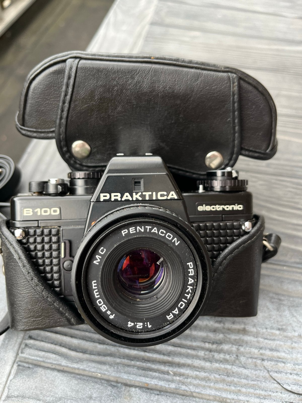 Praktica B100 Electronic Spiegelreflexcamera met Pentacon le, Ophalen of Verzenden, Gebruikt, Spiegelreflex, Overige Merken
