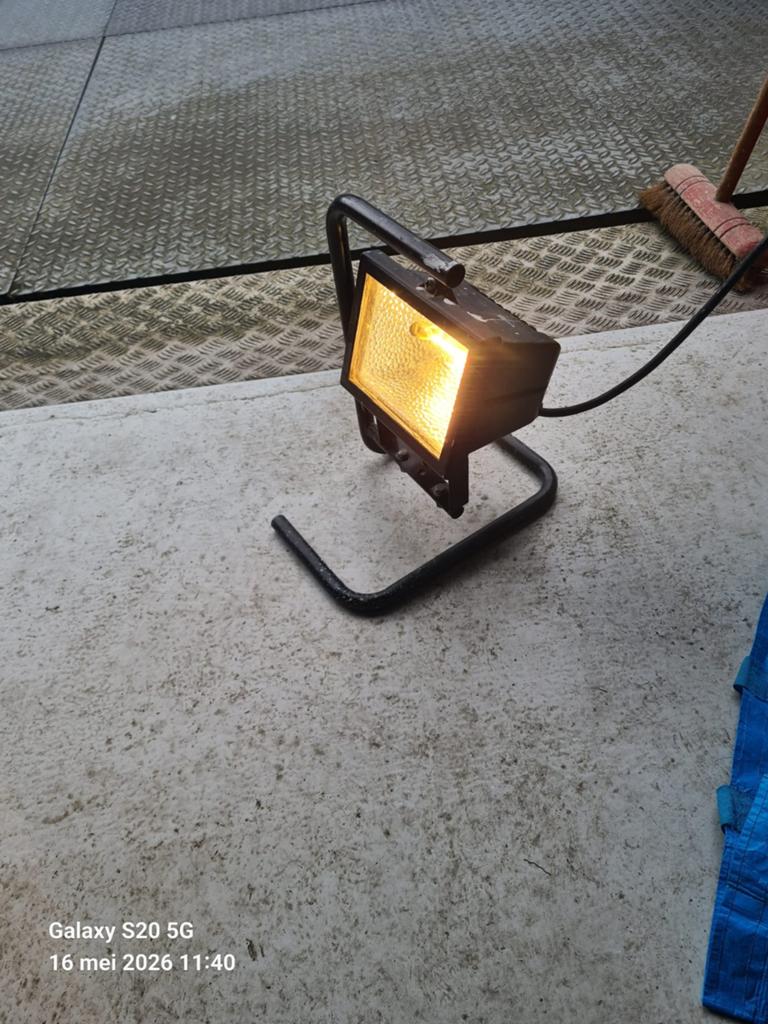 Halogeen bouwlamp 300W met statief, IP55, Ophalen, Gebruikt, Met statief, Lamp met armatuur