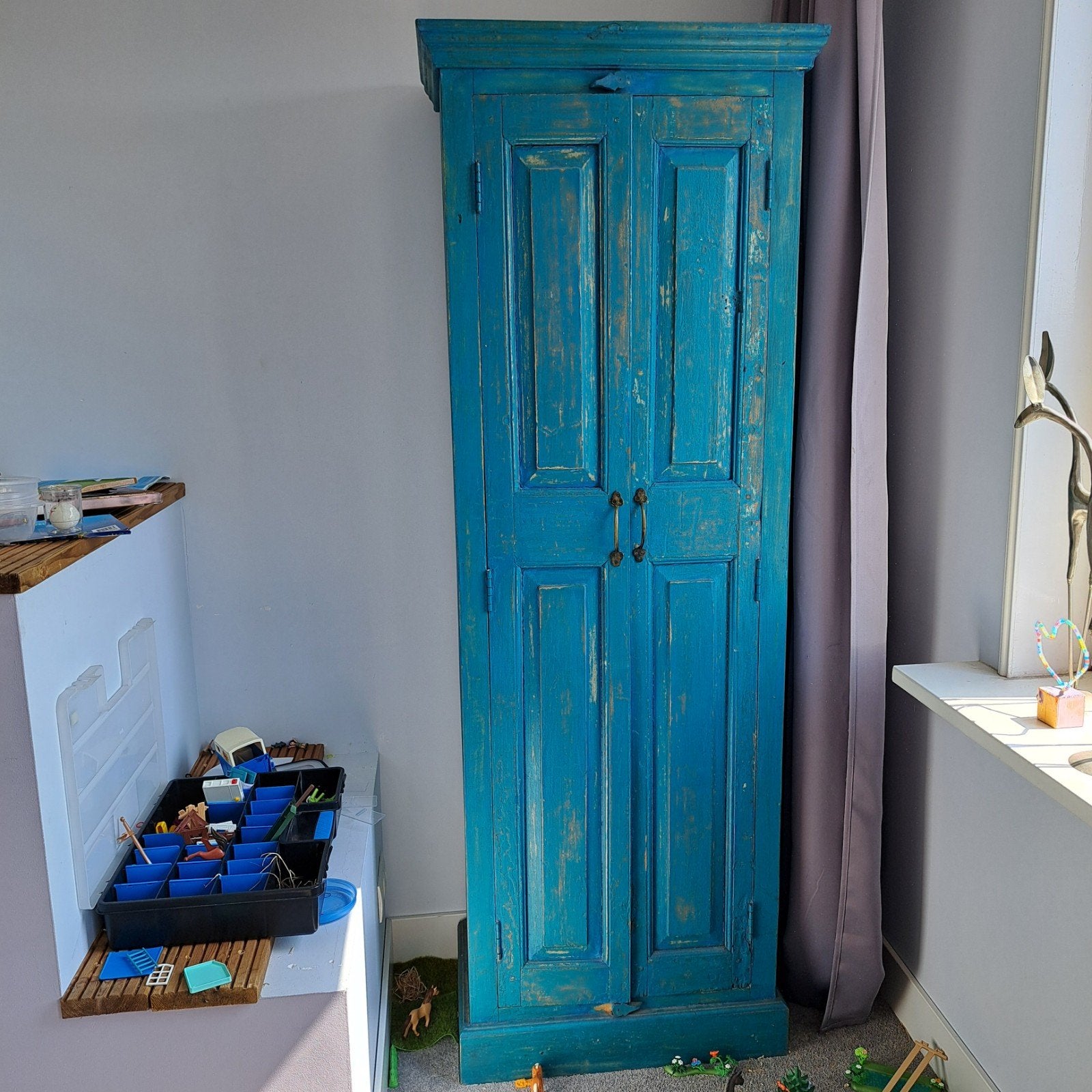 Mooie turquoise Indische kast, Huis en Inrichting, Ophalen, Met plank(en), 50 tot 100 cm, Zo goed als nieuw