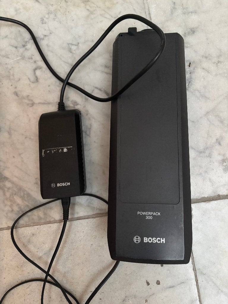 Bosch PowerPack 300 E-bike Accu met Oplader, Ophalen, Gebruikt