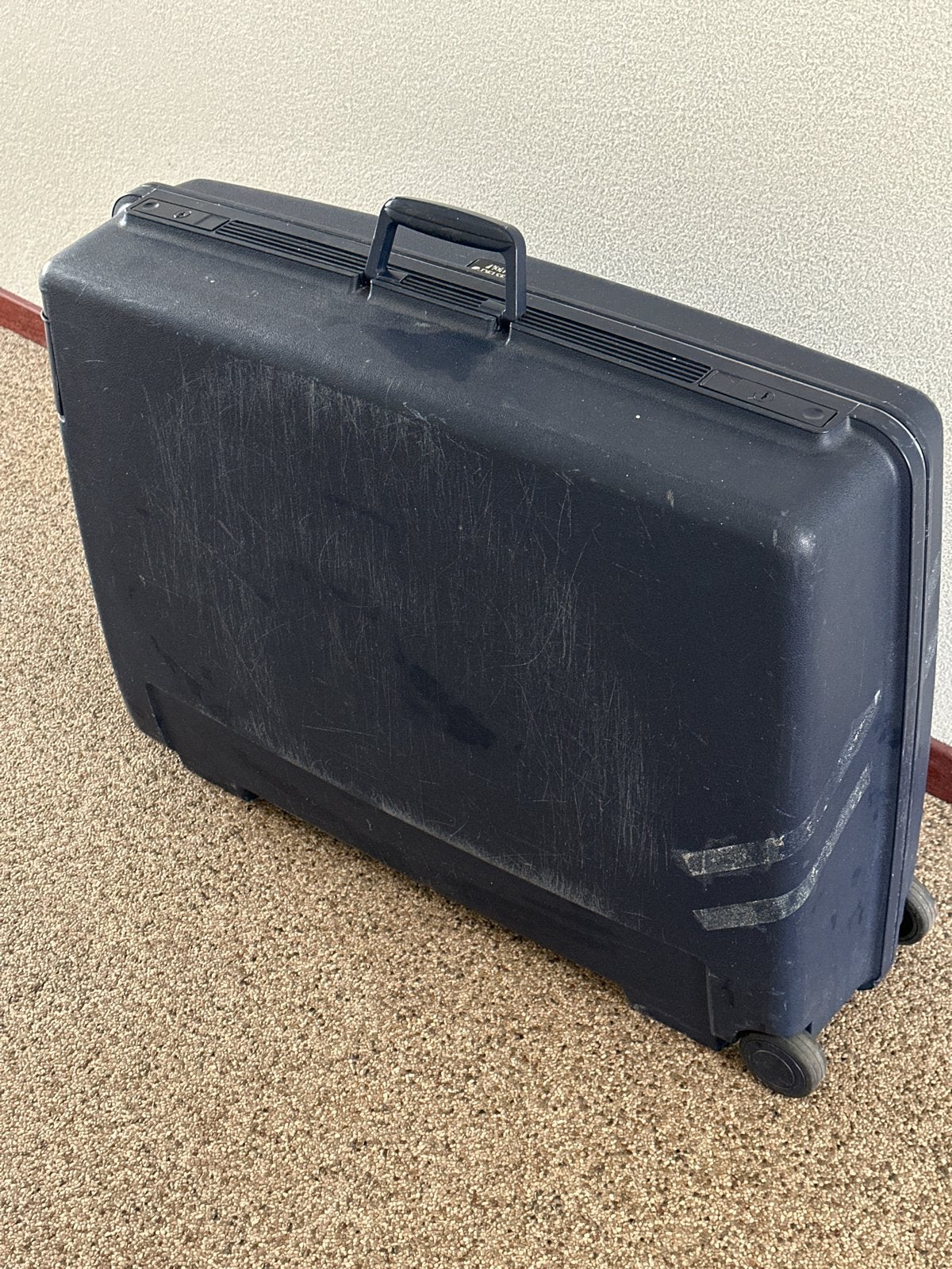 Delsey Koffer - Stevige Reiskoffer met Wieltjes, Gebruikt, Hard kunststof, 45 tot 55 cm, 70 cm of meer