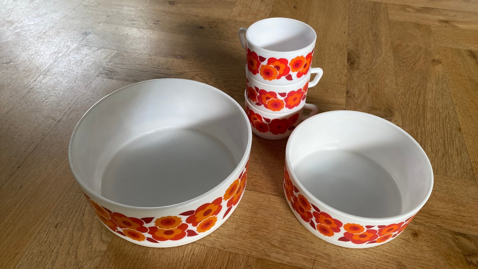 Vintage kommen, 21 cm, 17 cm en 9 cm doorsnede, Ophalen of Verzenden, Huis en Inrichting