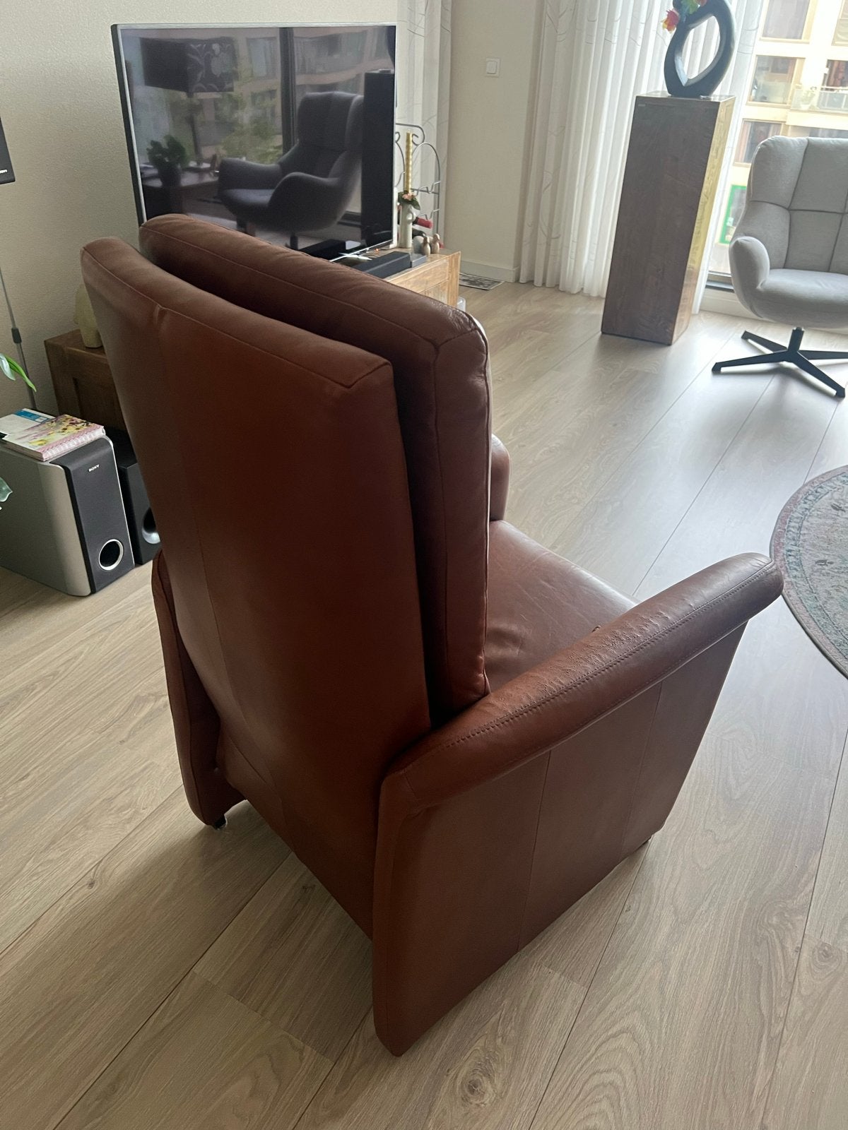 Foto 4 van Comfortabele leren relaxfauteuil - Cognacbruin