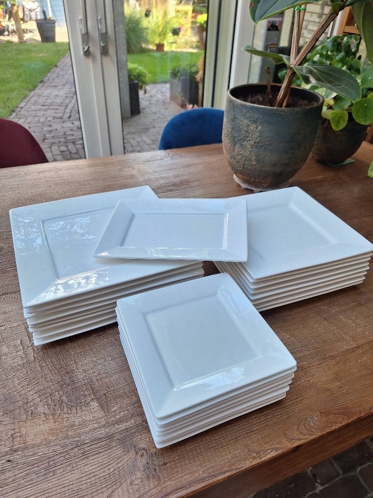 Wit vierkant servies, Overige merken, Ophalen of Verzenden, Zo goed als nieuw, Modern