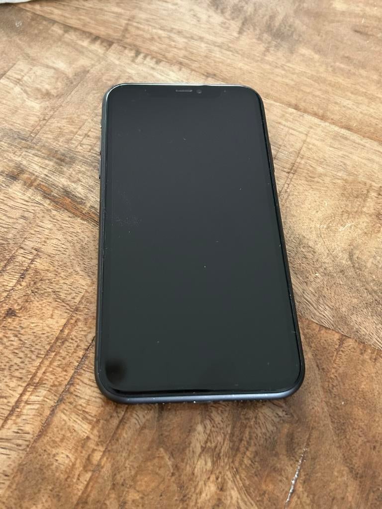 Iphone 11 zwart 64gb let op: zie omschrijving, Telecommunicatie, Mobiele telefoons | Apple iPhone, Gebruikt, Zwart, 77 %, 64 GB