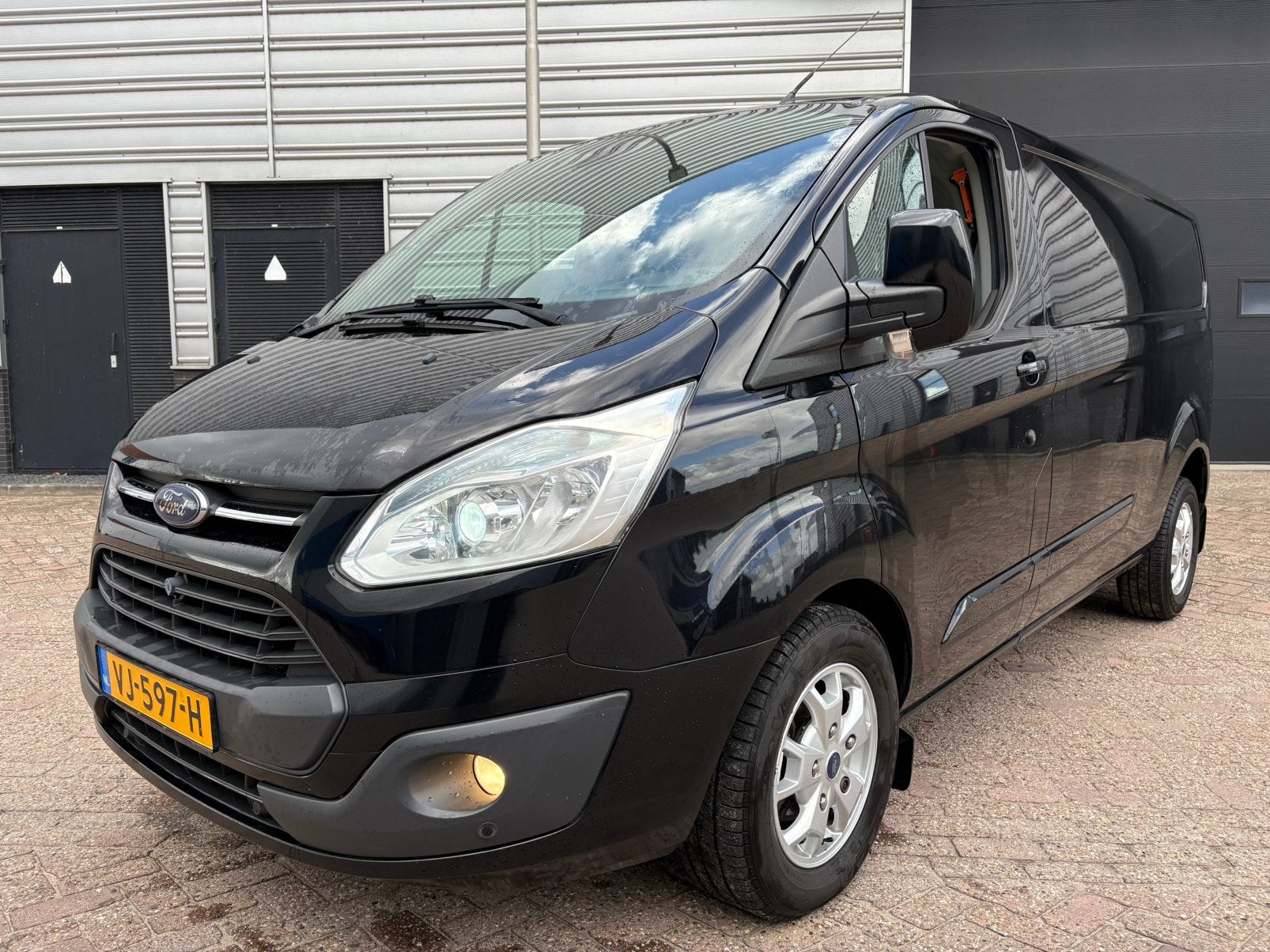 Ford Transit Custom GB 2.2 Tdci Econetic Lease 125PK 290, Voorwielaandrijving, Euro 5, 125 pk, Zwart