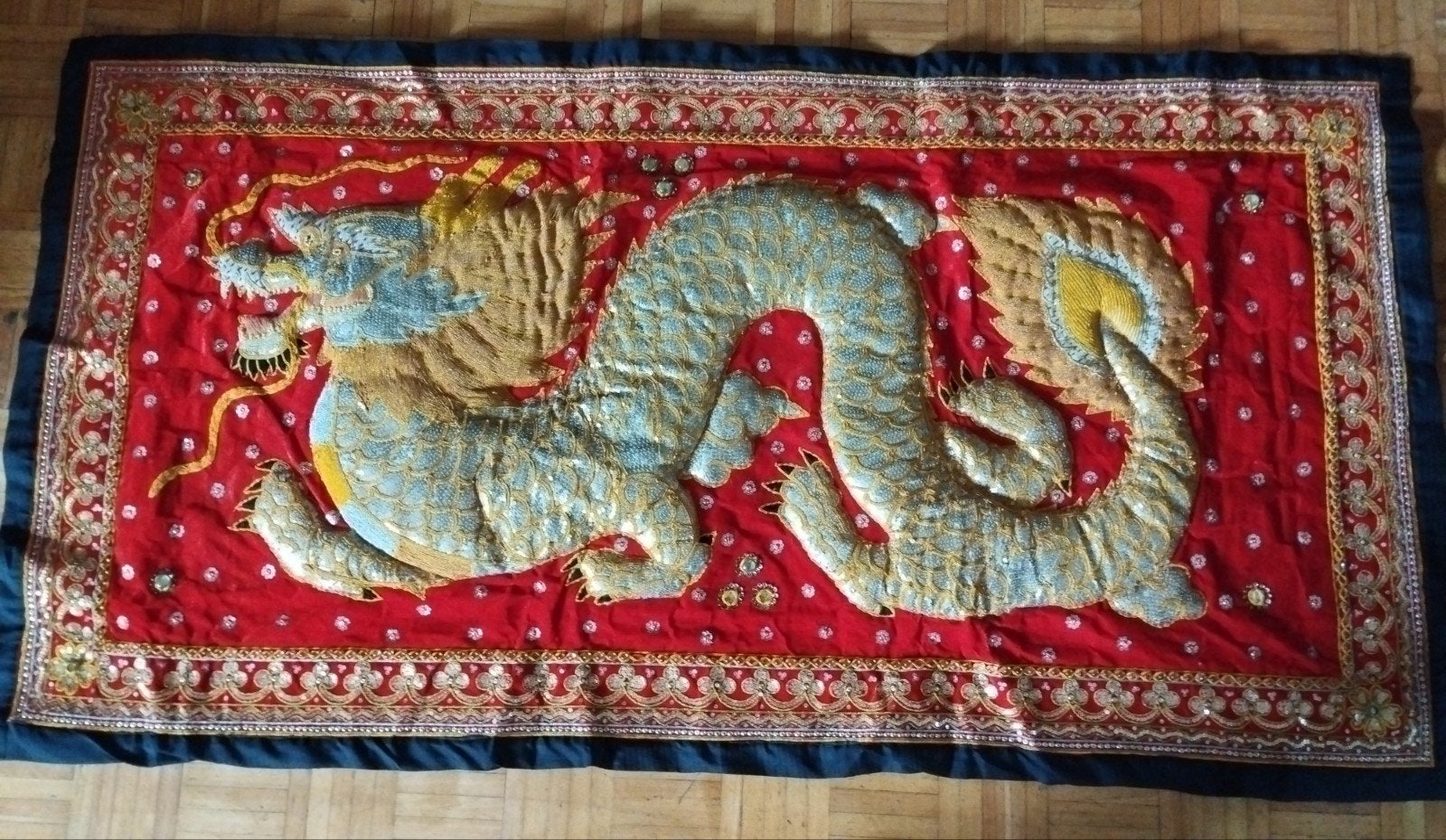 Groot wandkleed Kalaga met draak uit Birma ,Myanmar, Antiek en Kunst, Ophalen of Verzenden