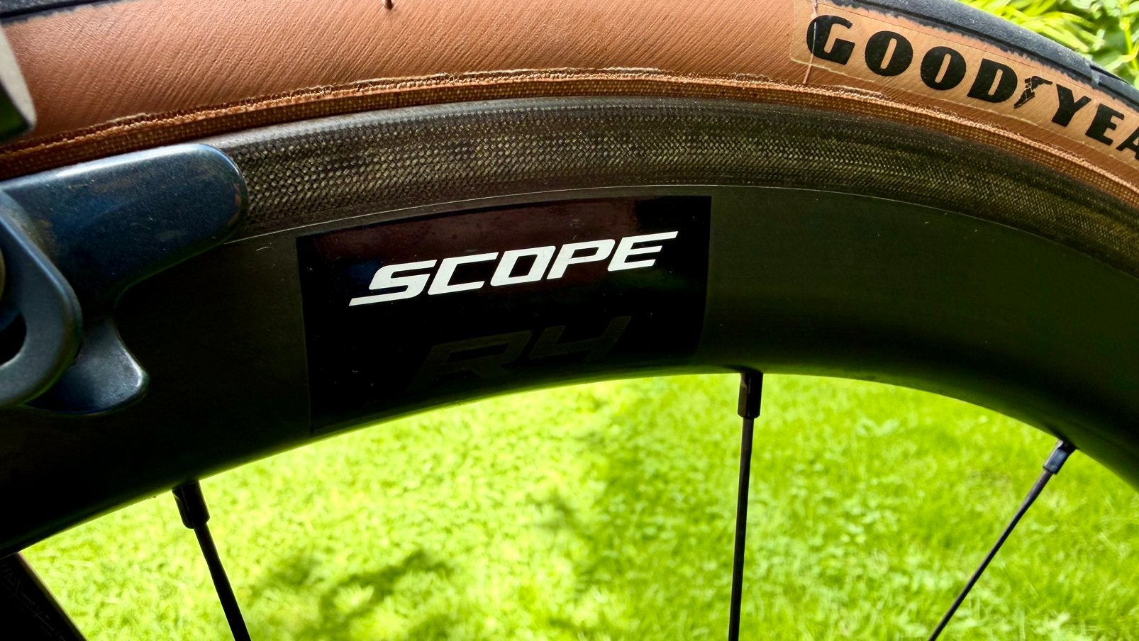 Scope R4 AEA carbon wielen met Goodyear Eagle F1 z.g.a.n., Ophalen, Band, Zo goed als nieuw, Rubber