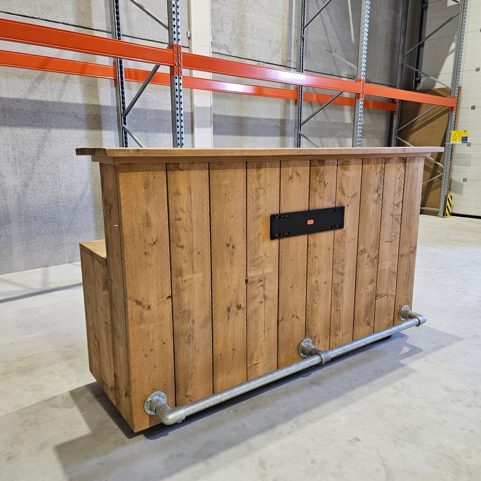 Robuuste steigerhout balie / houten bar met opbergruimte, Ophalen, Zo goed als nieuw