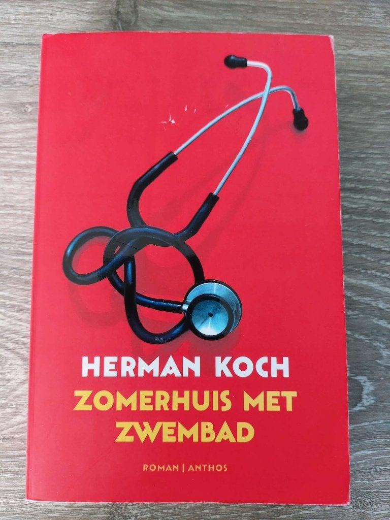 Herman Koch - Zomerhuis met zwembad, Ophalen of Verzenden, Zo goed als nieuw, Herman Koch