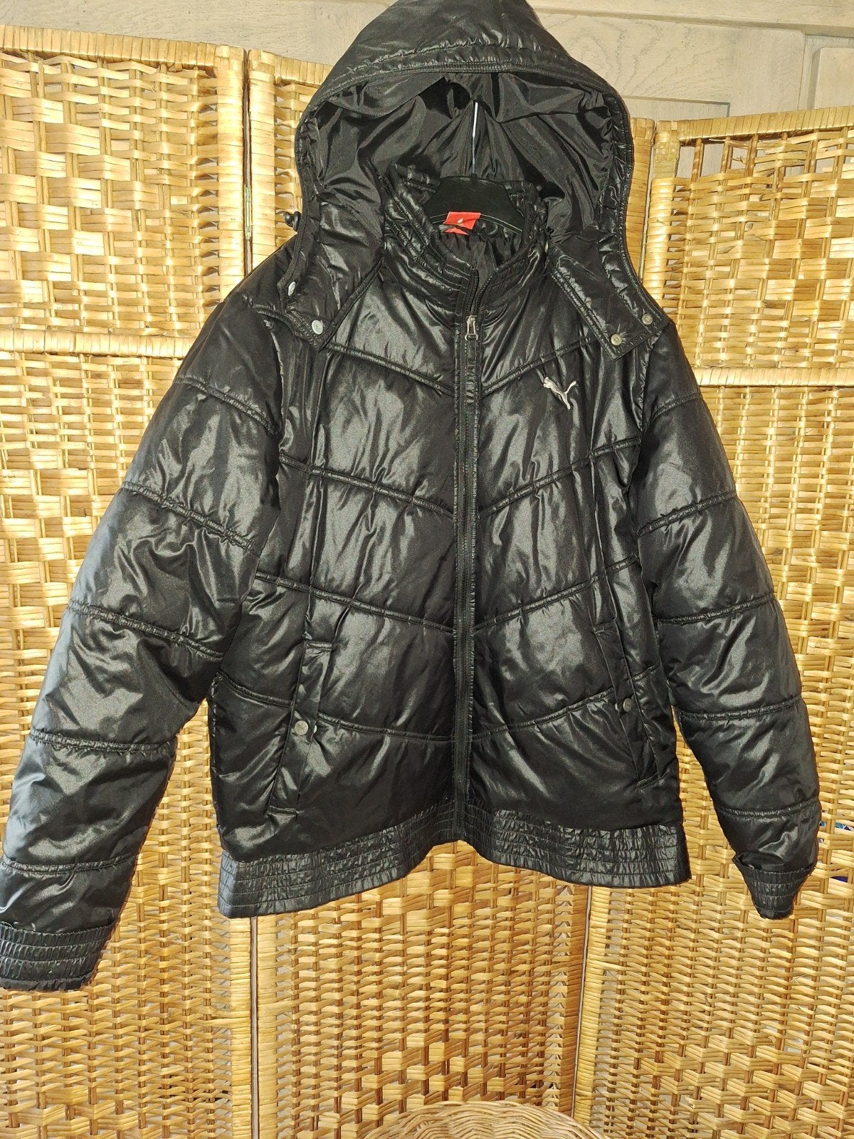 Puma jas
Wind en waterdicht Met capuchon die eraf kan
L xl, Ophalen of Verzenden, Maat 52/54 (L), Zwart, Puma