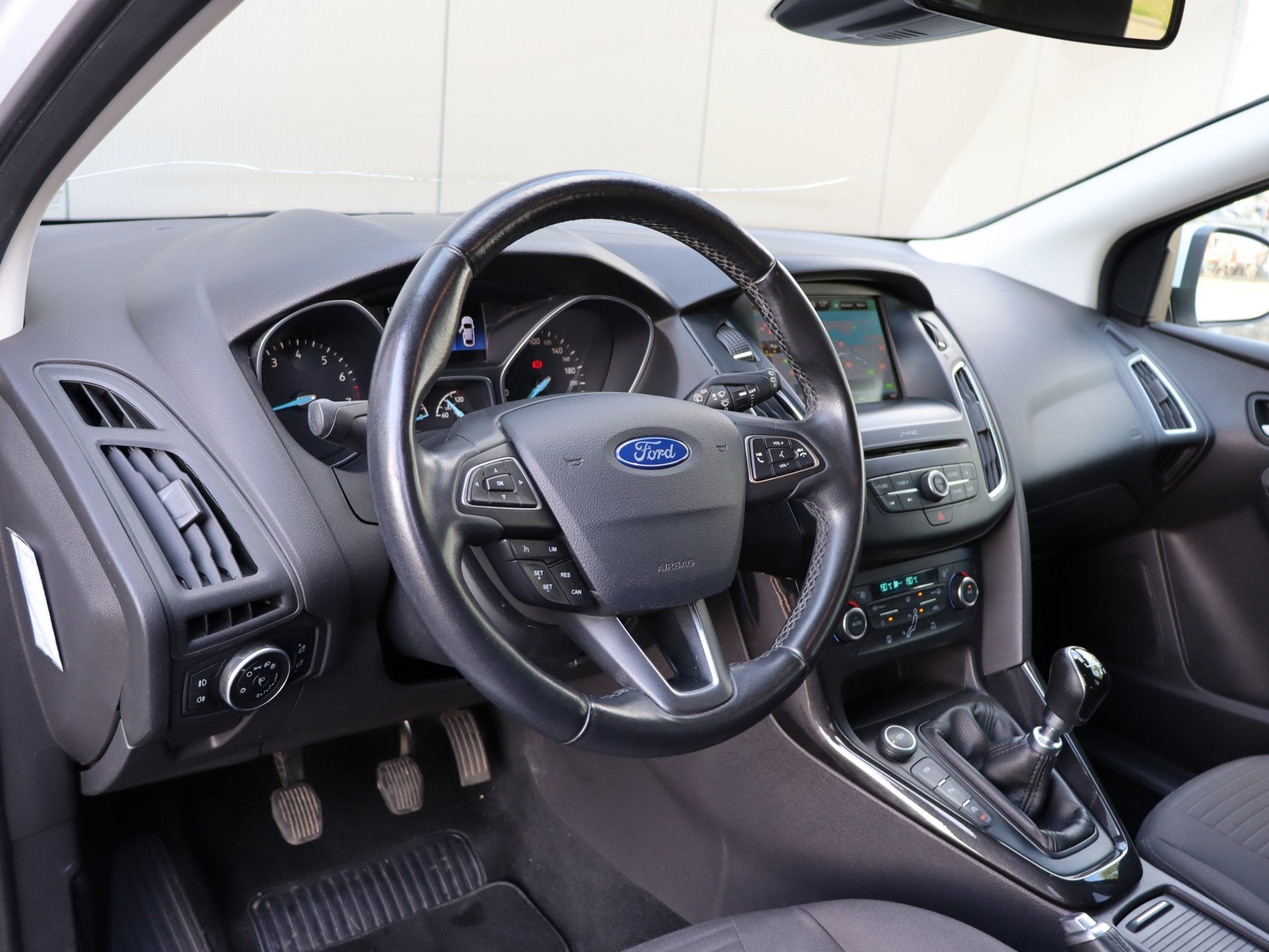 Foto 12 van Ford Focus 1.0 Titanium navi LM *167.000km*