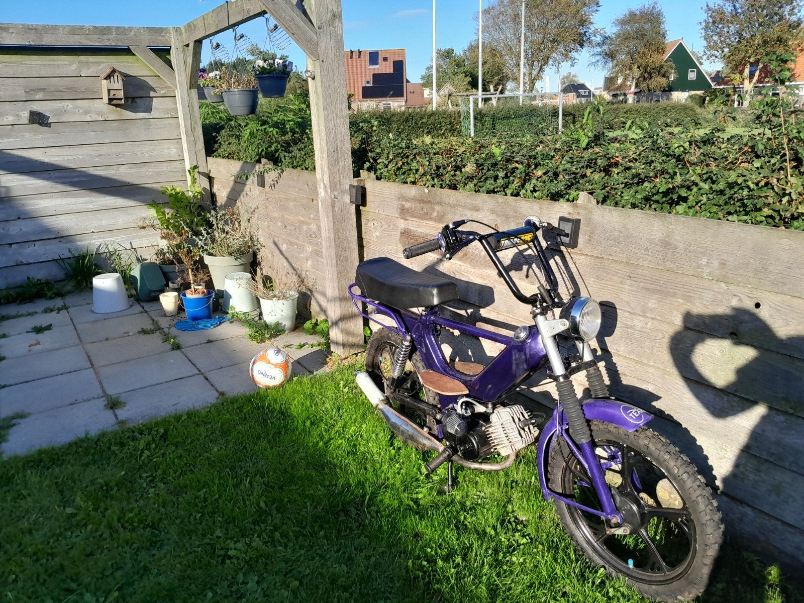 Tomos met diverse uitlaten en onderdelen, Fietsen en Brommers, Ophalen, Gebruikt, Overige modellen, Maximaal 45 km/u