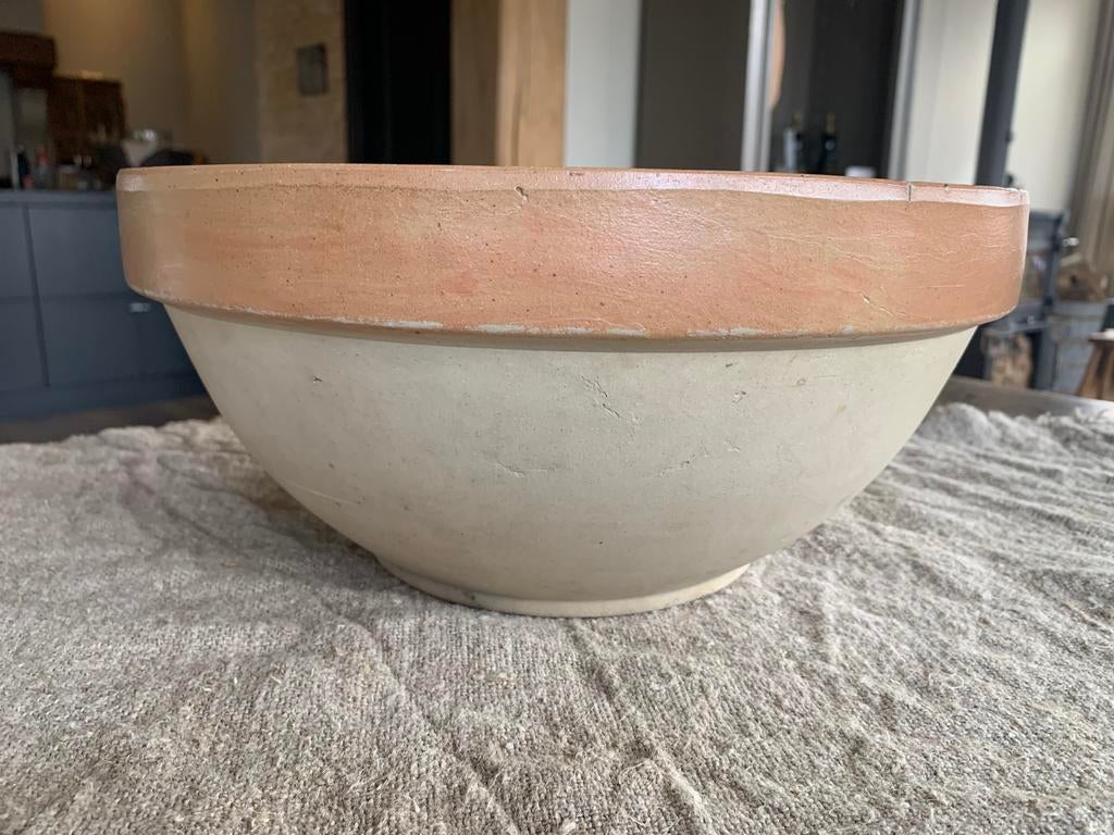 Brocante Franse beslagkom diameter 30 cm, Ophalen of Verzenden, Zo goed als nieuw