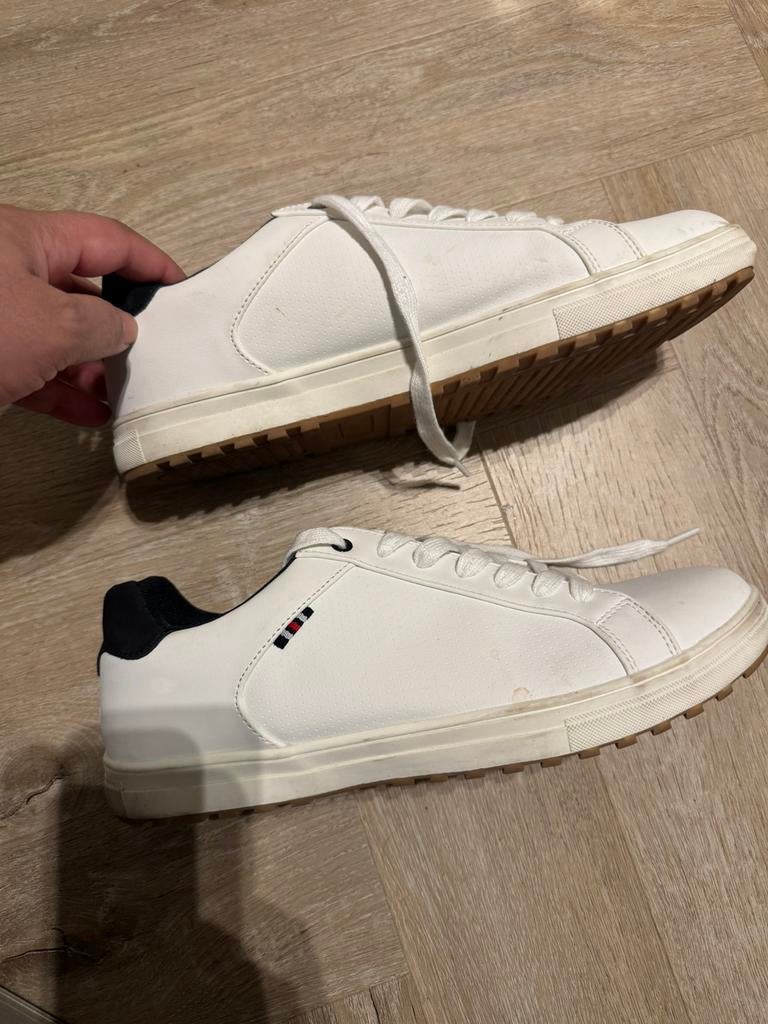 Pier one schoenen maat 43, Kleding | Heren, Schoenen, Ophalen of Verzenden, Zo goed als nieuw, Wit, Sportschoenen