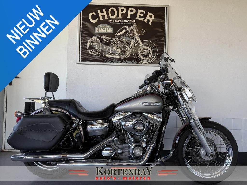 Harley Davidson 96 FXDC Dyna Super Glide Custom vrijwel nieu, Motoren, Motoren | Harley-Davidson, Laan van Vredenoord 33
2289 DA  Rijswijk, NL