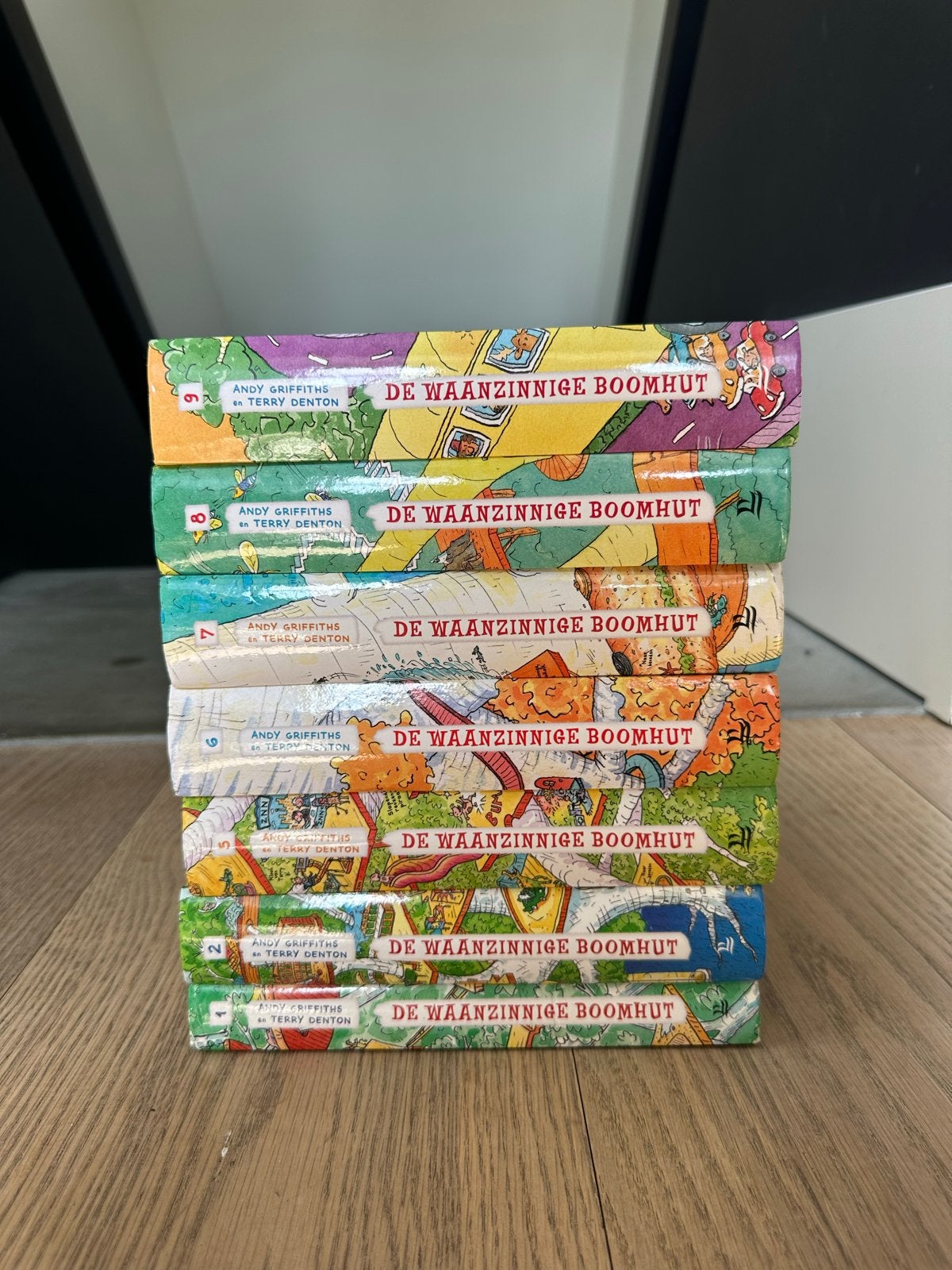 De Waanzinnige Boomhut serie - 7 boeken + 2 extra, Ophalen of Verzenden, Zo goed als nieuw, Fictie