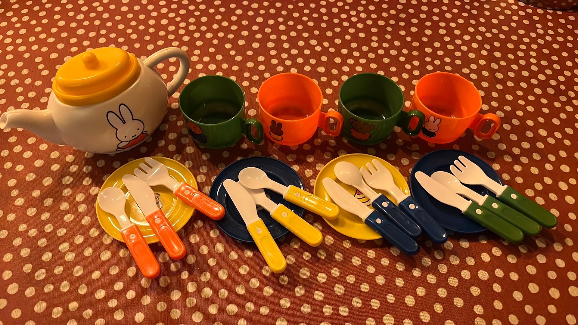 Speelgoed theeserviesje van nijntje, 4personen (plastic), Ophalen of Verzenden, Gebruikt, Kunststof, Speelkeuken-accessoire