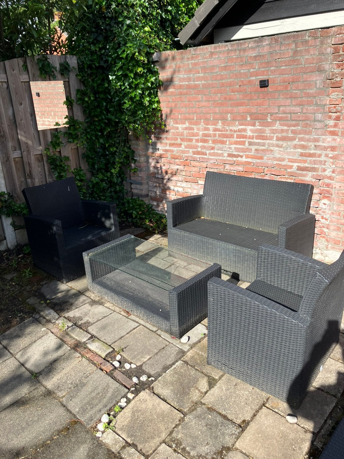 Zwarte Wicker Loungeset met Tafel, Ophalen, 4 zitplaatsen, Gebruikt, Loungeset