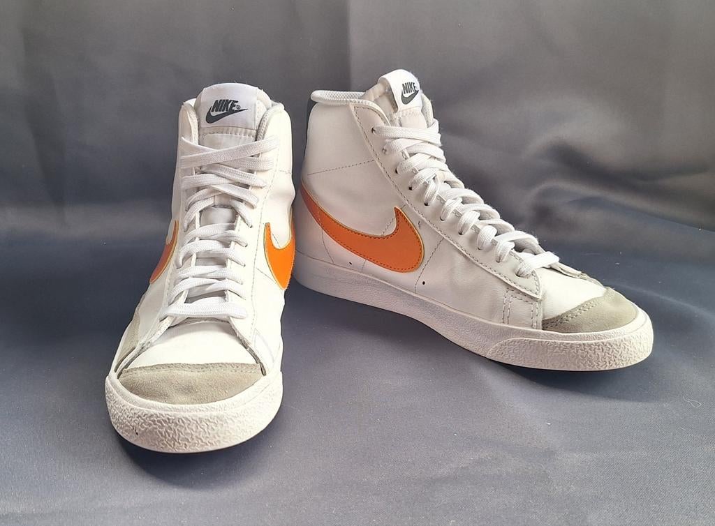 Nieuwe Nike Blazer Mid '77 Vintage - Oranje Swoosh - Maat 38, Nike, Nieuw, Oranje, Ophalen of Verzenden