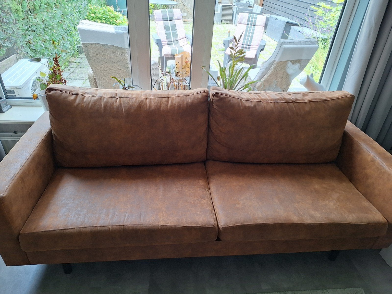 Gratis 2,5 zitsbank cognackleur, Huis en Inrichting, Banken | Bankstellen, Gebruikt, Tweepersoons, 200 tot 250 cm, 75 tot 100 cm