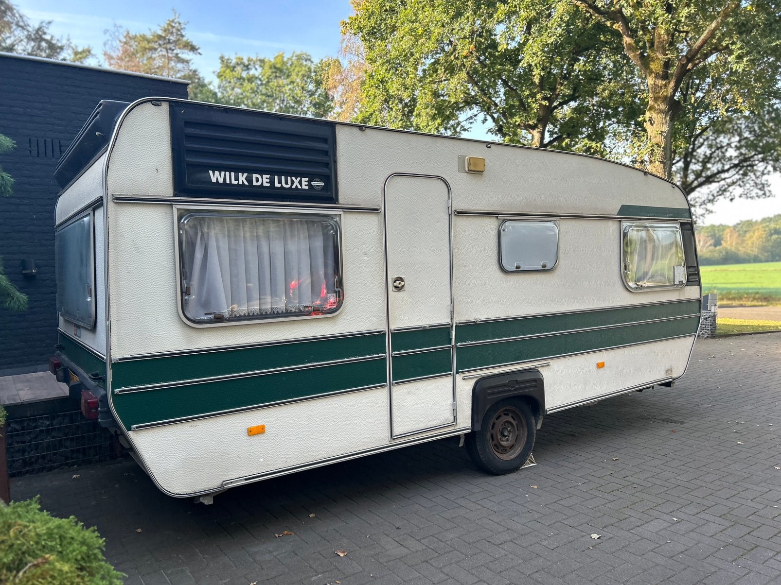 Wilk deluxe caravan / netjes, Caravans en Kamperen, Overige typen, Rondzit, Bedrijf, Wilk