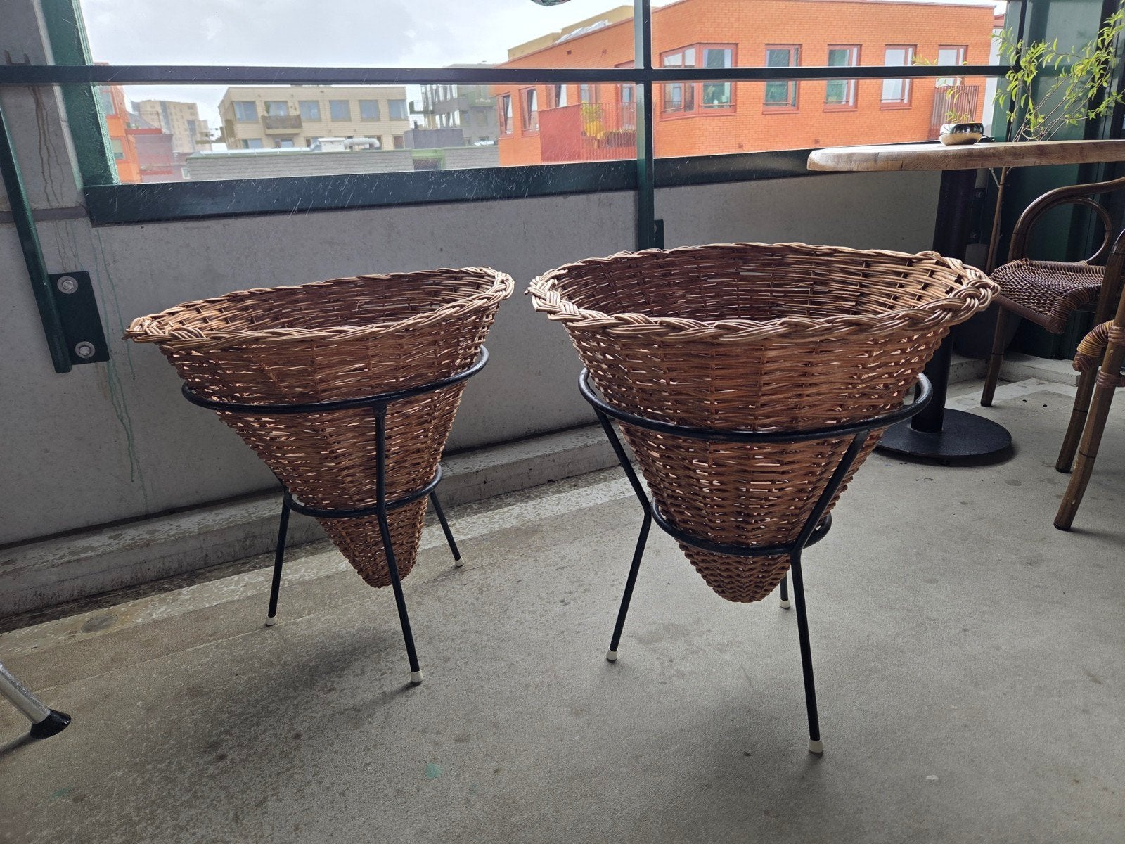 Vintage rotan puntmand Rohé Noordwolde – Dirk van Sliedregt, Ophalen, Zo goed als nieuw, Rond, Overige materialen