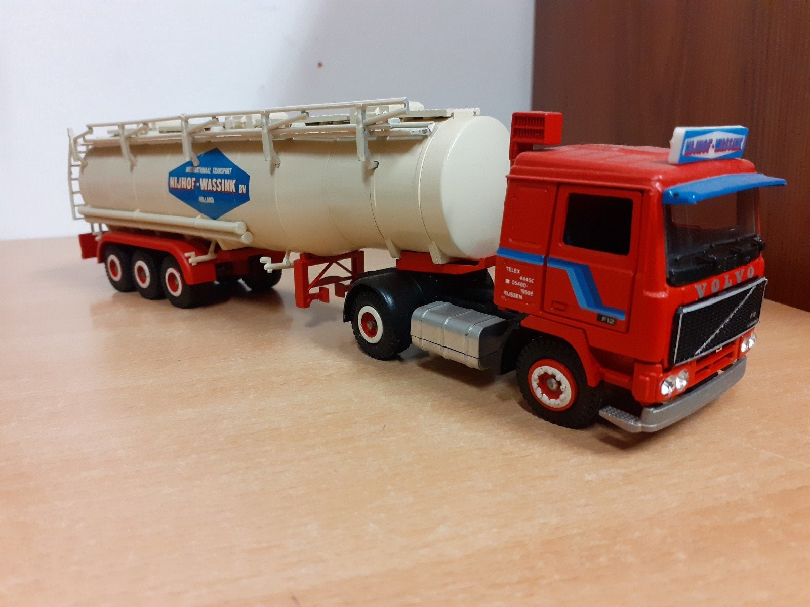 Tekno Volvo F12 Nijhof Wassink, Ophalen of Verzenden, Zo goed als nieuw, Bus of Vrachtwagen, Tekno