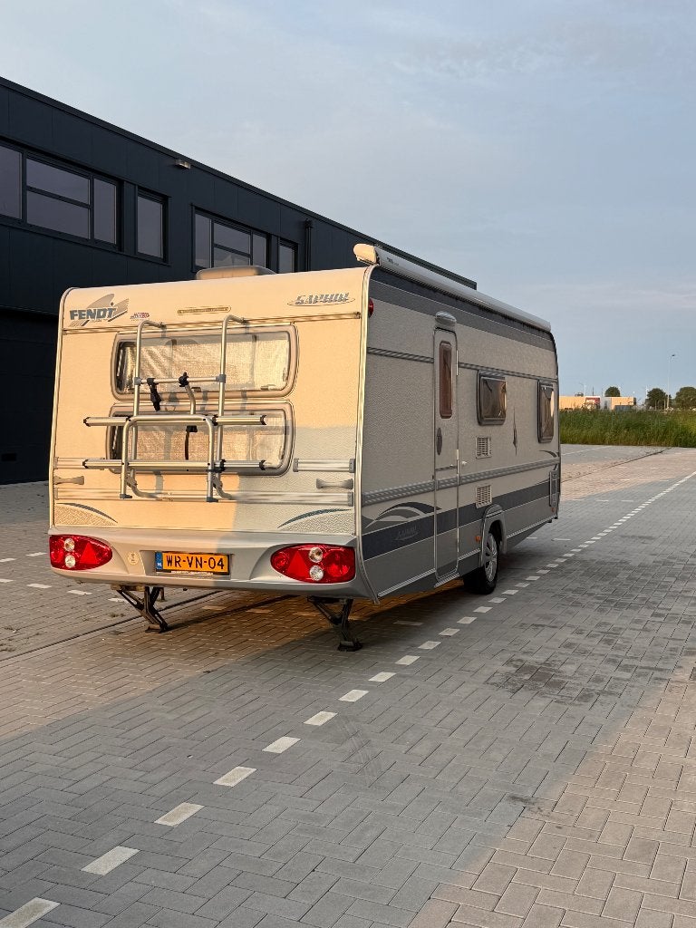 Nette Fendt Saphir 550tfk airco, mover, stapelbed, luifel, Caravans en Kamperen, Caravans, Kachel, Treinzit, Particulier, Fendt