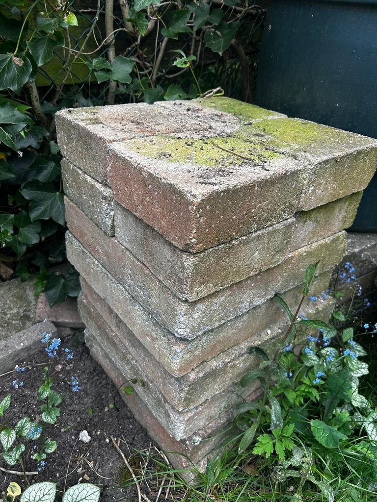 Gratis stenen verschillende maten, Ophalen, Zo goed als nieuw, Beton, Klinkers