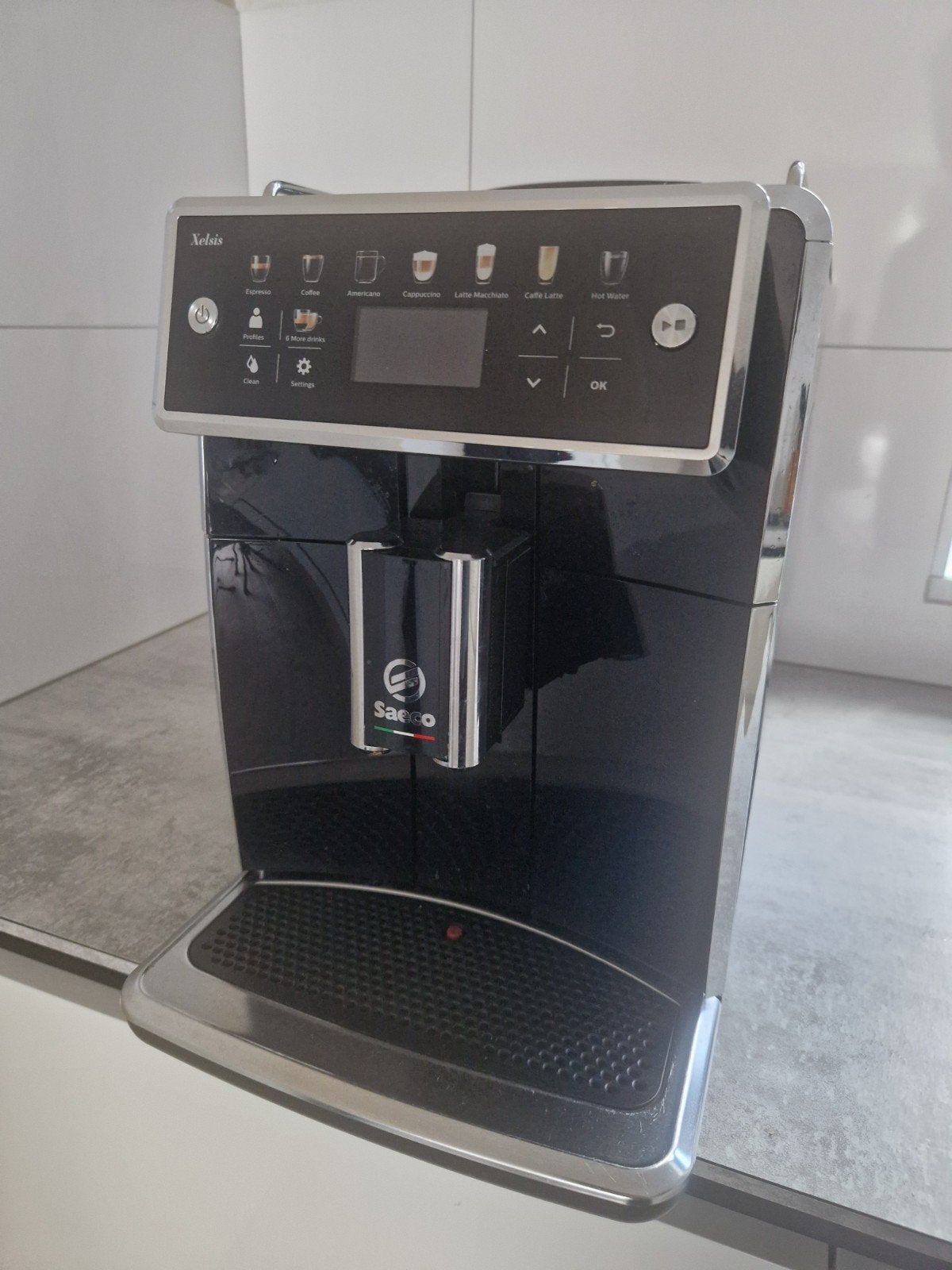 Saeco Xelsis volautomatische espressomachine, Witgoed en Apparatuur, Koffiezetapparaten, Ophalen, Gebruikt, Espresso apparaat