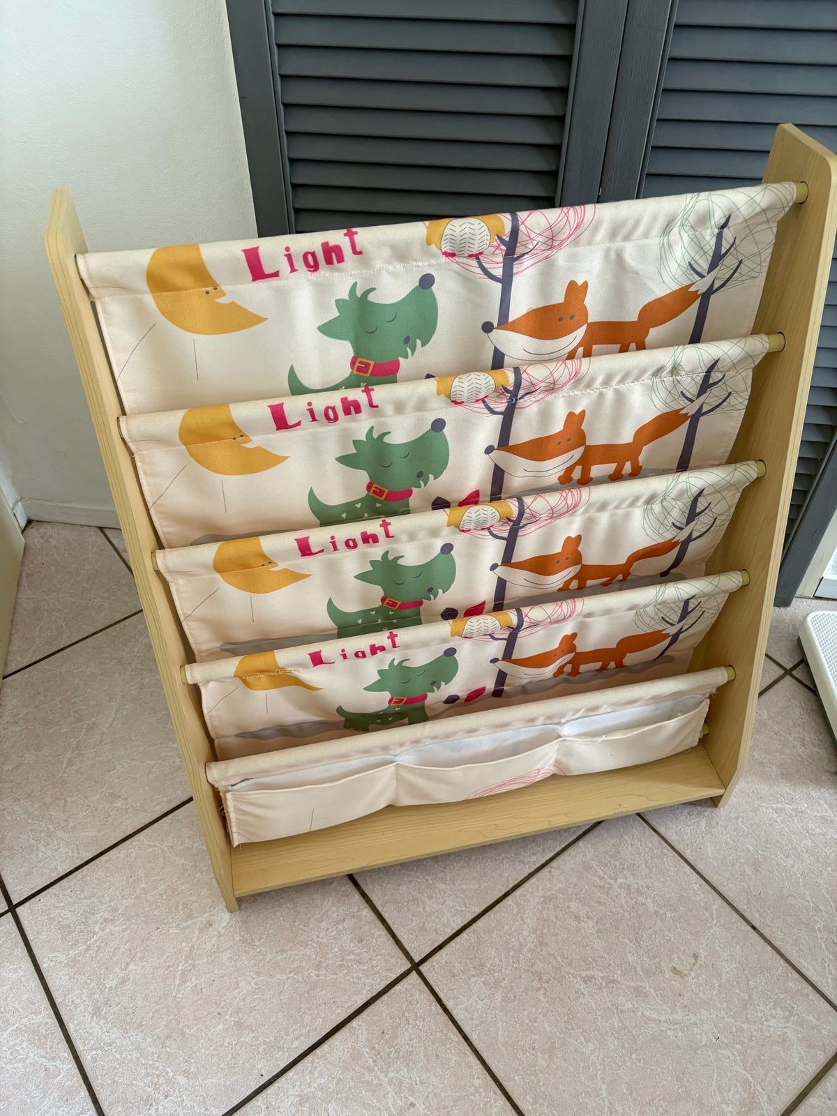 Kinderboekenrek met stoffen vakken, Ophalen, Met plank(en), Minder dan 50 cm, Gebruikt