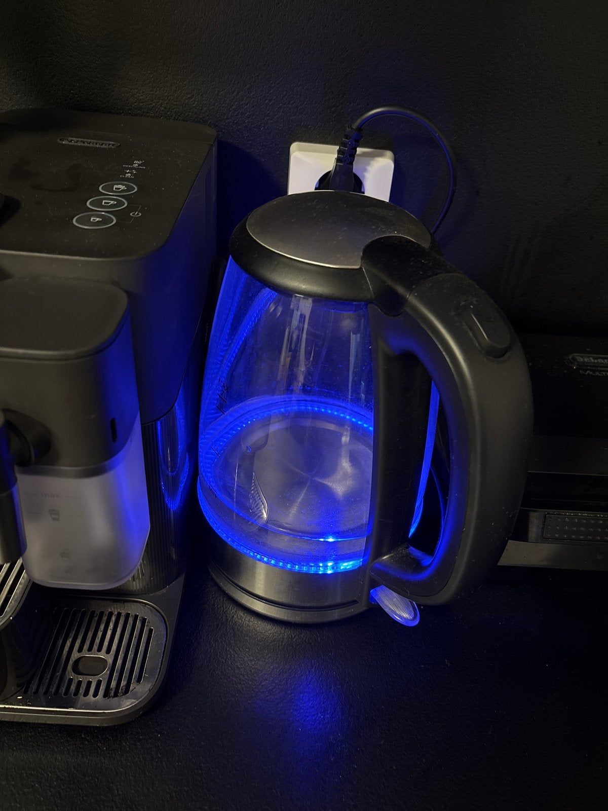 Stijlvolle Waterkoker met Blauwe LED Verlichting, Witgoed en Apparatuur, Waterkokers, 1 tot 2 liter, Ophalen of Verzenden, Gebruikt