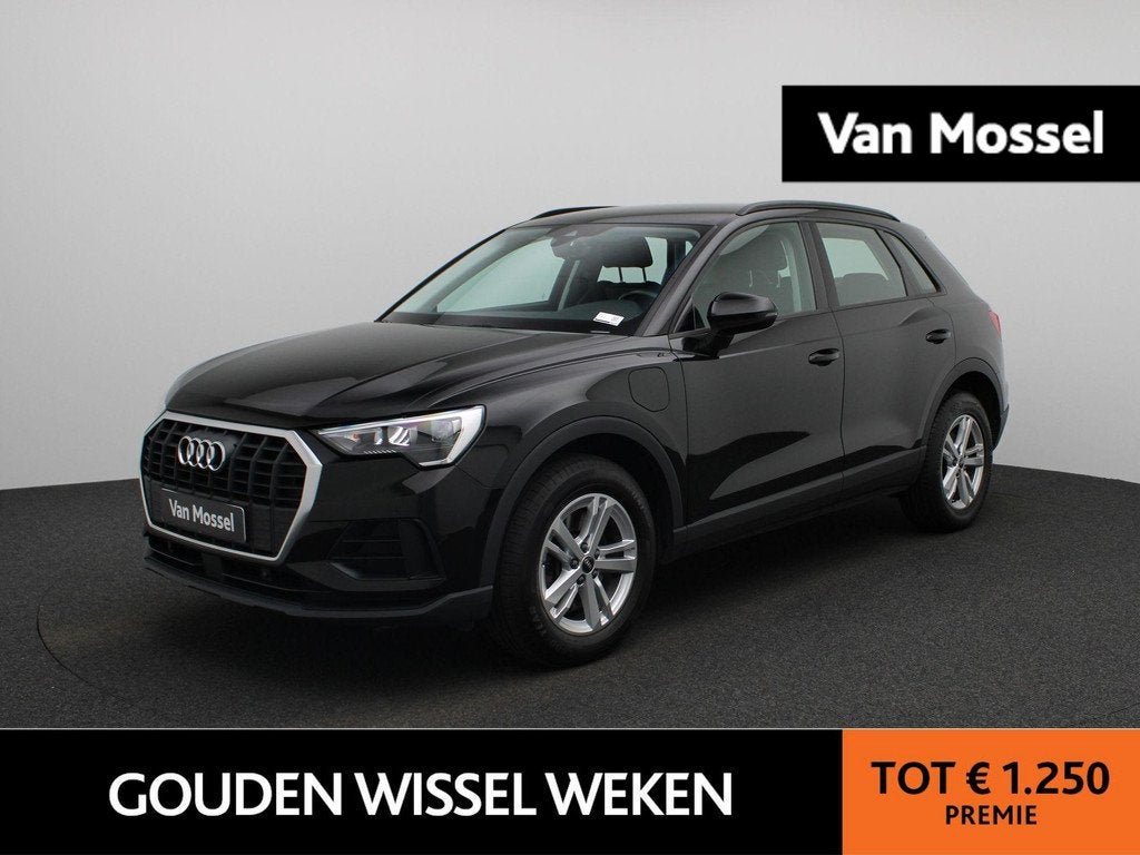 Audi Q3 45 TFSI e edition | Automaat | Apple Carplay/Android, Auto's, 12 maanden, Stof, Gebruikt, Zwart