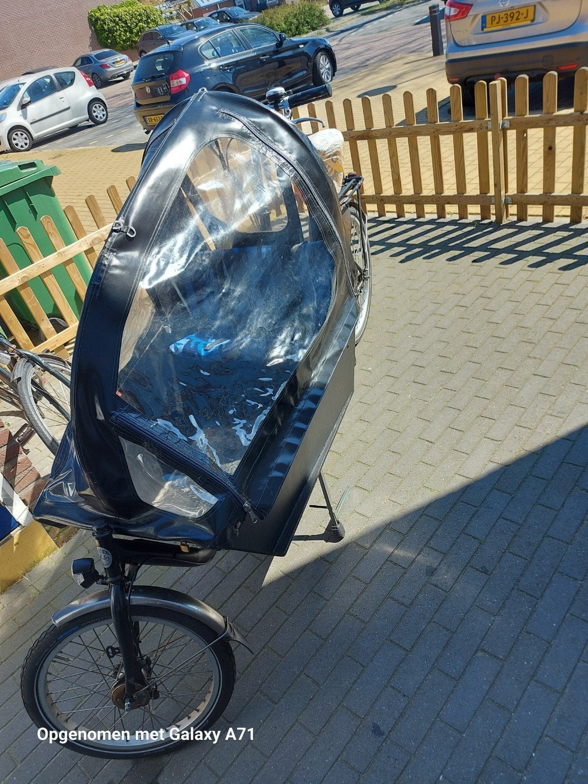Zwarte Bakfiets cargo long goede staat, Ophalen, Gebruikt, 4 kinderen of meer, Huif
