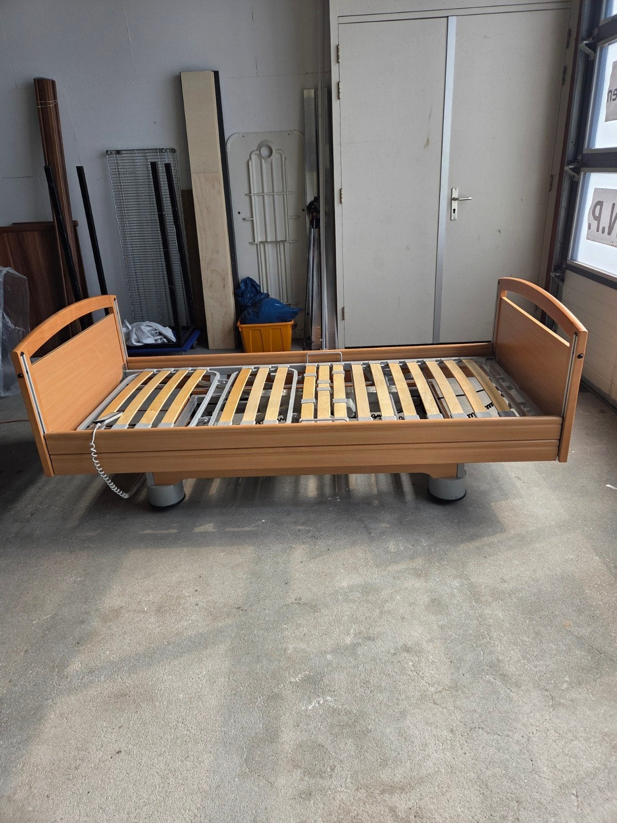 zorgbed / verpleegbed / hoog laag bed, Ophalen