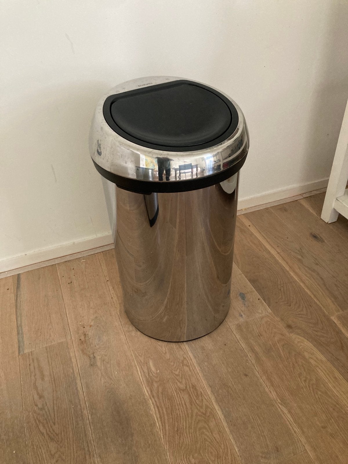 Afvalbak Brabantia touch bin 60 l, Ophalen, Gebruikt, 50 tot 75 cm, 40 liter of meer