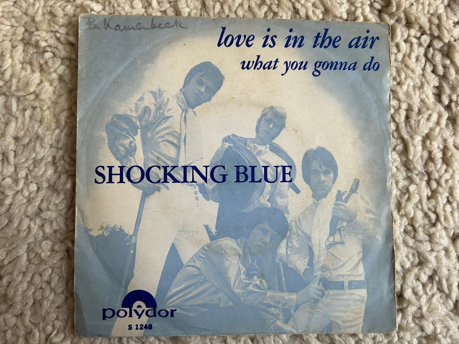45 / Shocking blue / love is in the air, Ophalen of Verzenden, Gebruikt, Pop