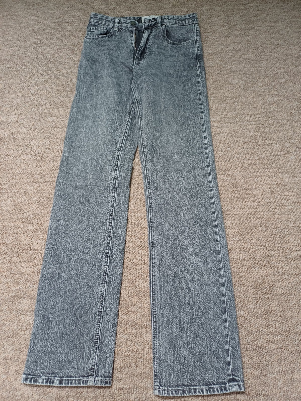 stradivarius teen jeans maat 36 grijs, Ophalen of Verzenden, Zo goed als nieuw, W27 (confectie 34) of kleiner, Grijs