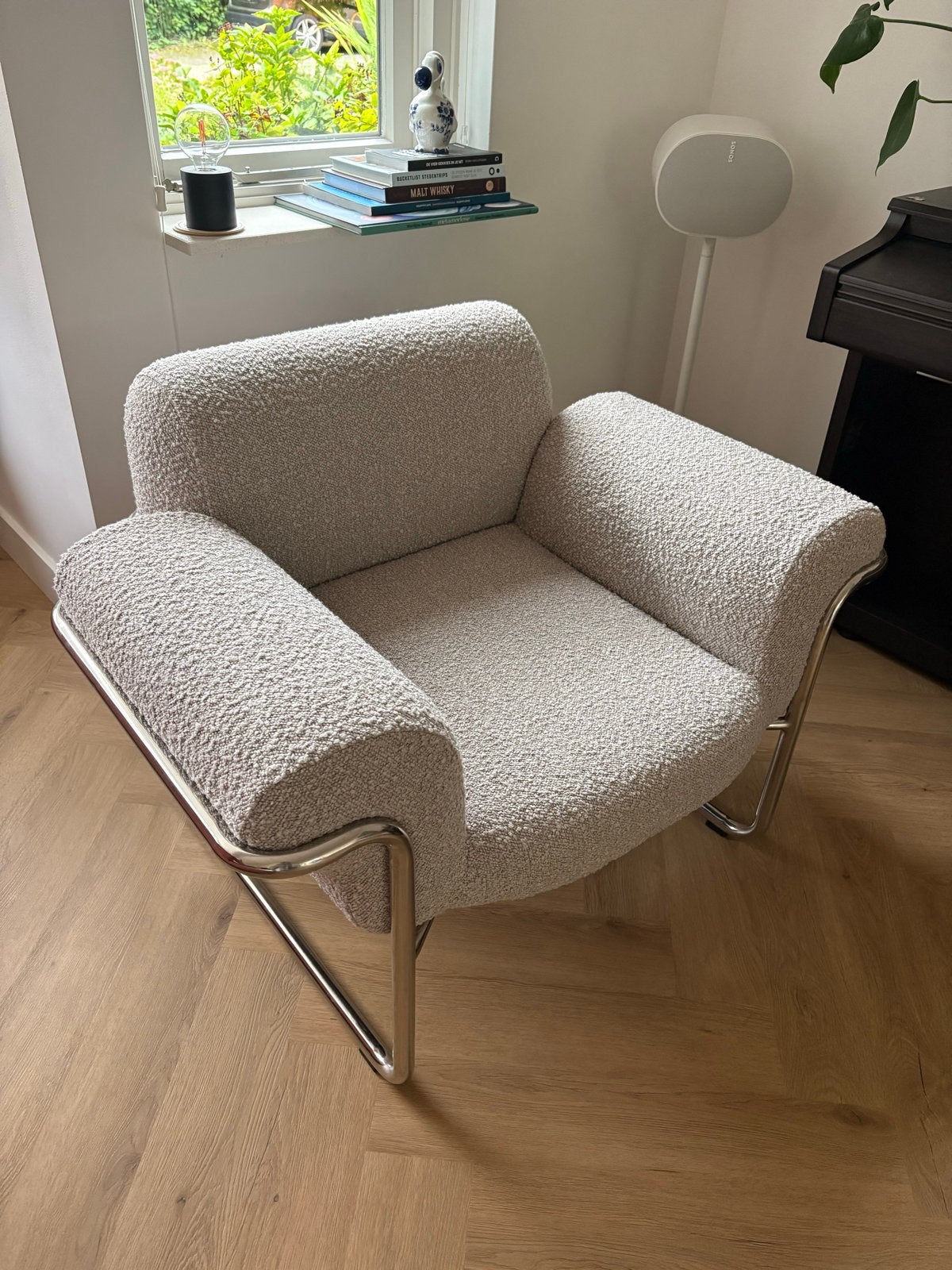 Stijlvolle Bouclé Fauteuil met Chromen Frame, Ophalen of Verzenden, Zo goed als nieuw, Stof, 75 tot 100 cm