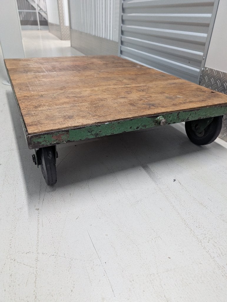 Unieke vintage industriële salontafel / fabriekskar, Huis en Inrichting, Gebruikt, 100 tot 150 cm, 50 tot 100 cm, Ophalen